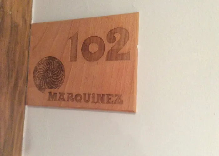 乡村洛杉矶鲁特罗斯酒店 * Maestu